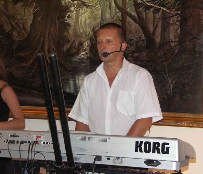 Jacek instr. klawiszowe, vokal